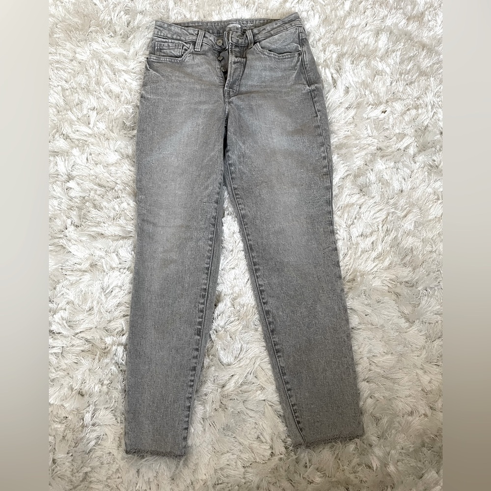 Old Navy Gray O.G. Straight High Rise Jeans w/raw edge frayed hem- Sz 4